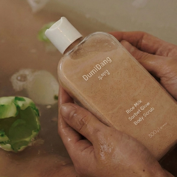 DUMIDANG Rice Milk Sorbet Glow Body Peeling rozświetlający do ciała 300 g