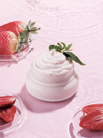 DUMIDANG Strawberry Hyaluron Hydrating Zmywalna maska do twarzy nawilżająco-rozświetlająca wash-off 140 g