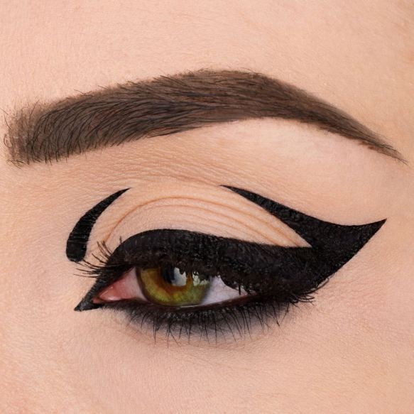 puroBIO-long-lasting-crayons-yeux-eyeliner-bleu-noir-intense.jpg