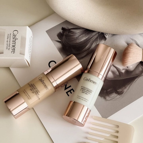 pol_pl_Cashmere-DD-Nawilzajacy-podklad-serum-z-kwasem-hialuronowym-SPF-30-Warm-Beige-1501_3.jpg