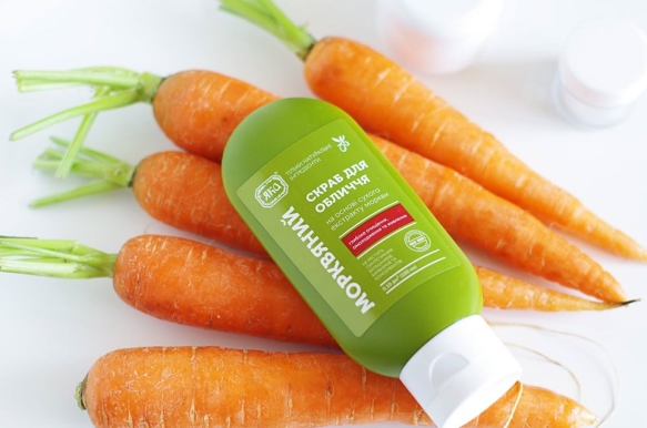 Marchewkowy Peeling do Twarzy, Yaka