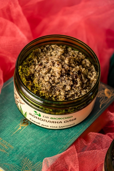Konopny Peeling Solny do Ciała Detoksykujący, Dr.Biokord, 100% Naturalny