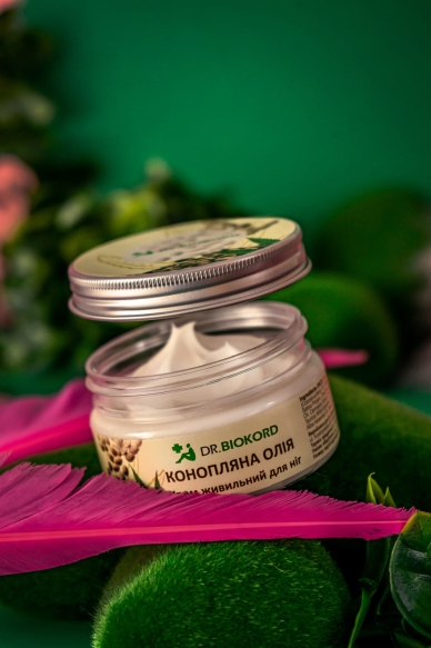 nourishing-hemp-foot-cream-dr-biokord-100-natural-100-ml